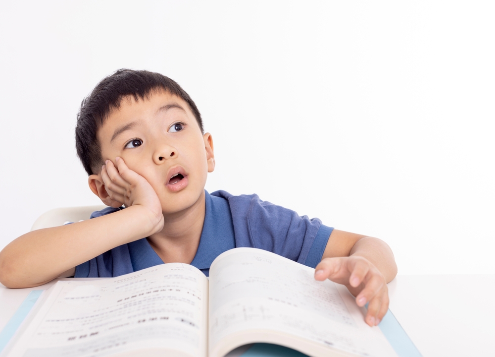 When Can Daydreaming Be a Distraction?