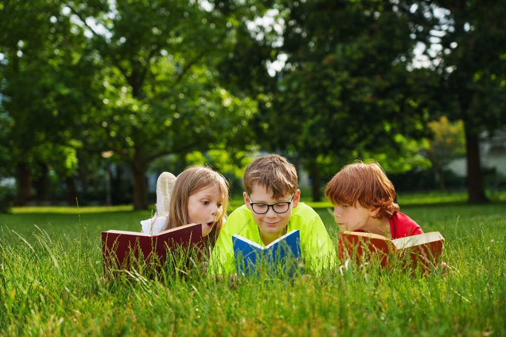 How Parents Can Encourage Reading During the Summer Break